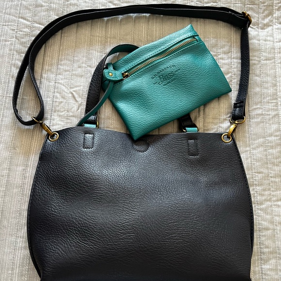 G.H.Bass shoulder bag with mini pouch inside EUC like new - Picture 5 of 5